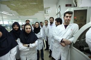 بزرگداشت سالروز حکیم جرجانی و روز علوم آزمایشگاهی در مرکز قلب و عروق شهید رجایی: عکس شماره 11 / 12